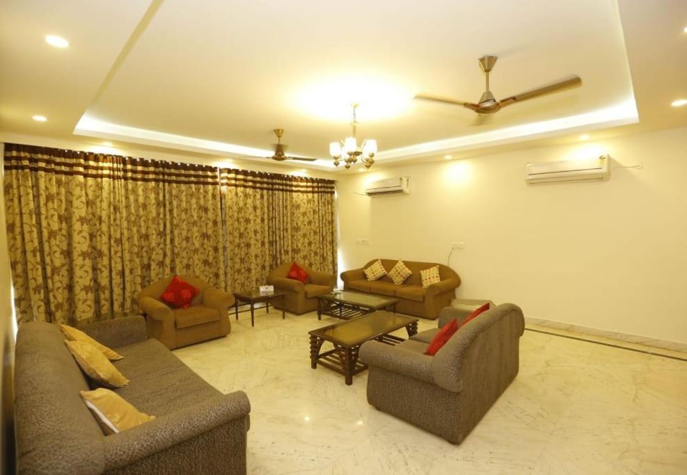 Apartment Wind - Bhikaji Cama Place